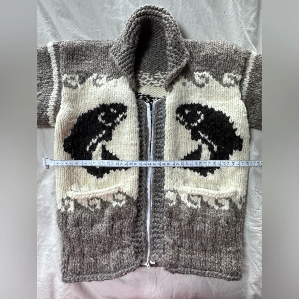 Authentic Custom Cowichan Sweater - Picture 3 of 4